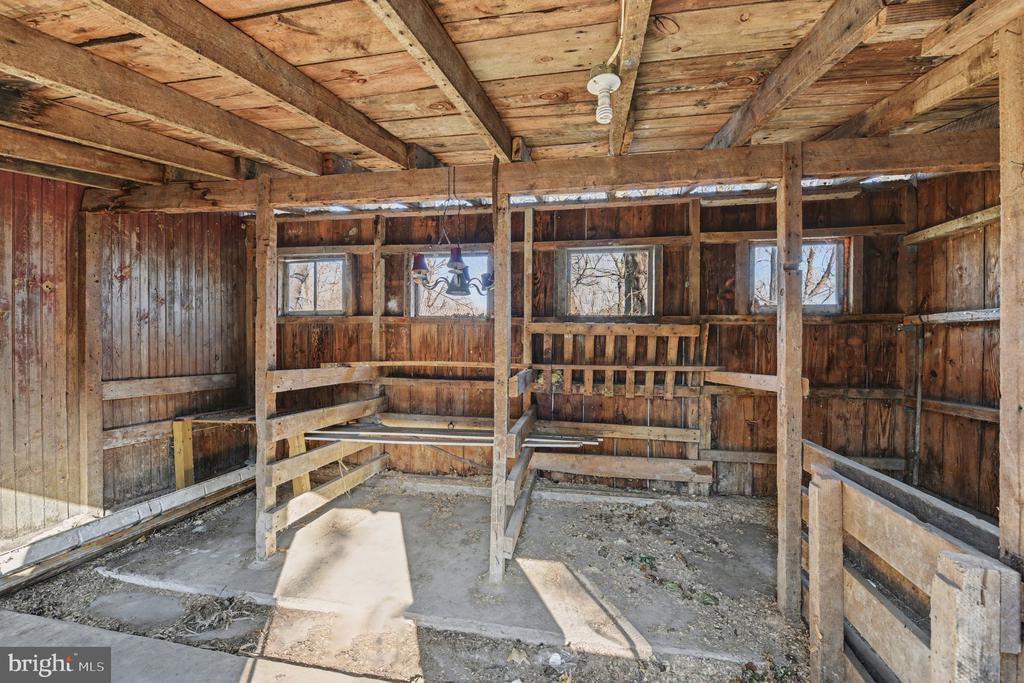 939 GRAVEL PIKE