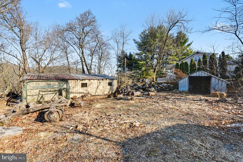 939 GRAVEL PIKE