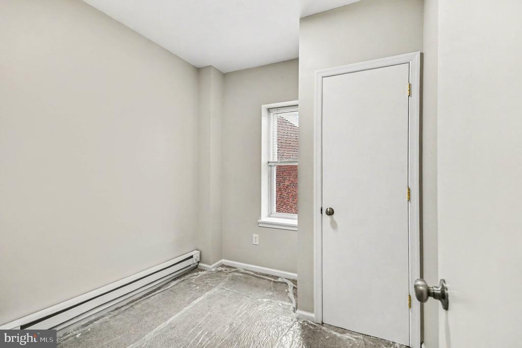 35 E 2ND STREET