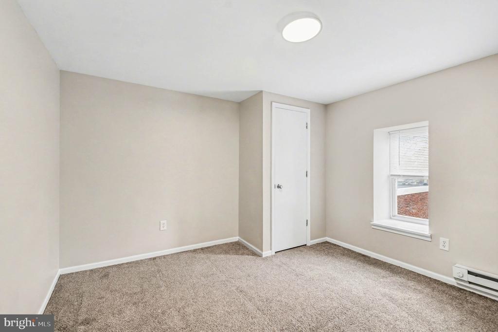 35 E 2ND STREET