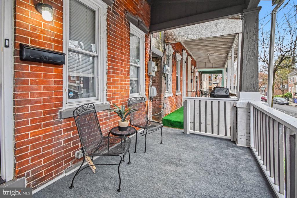 35 E 2ND STREET