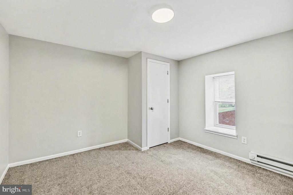 35 E 2ND STREET