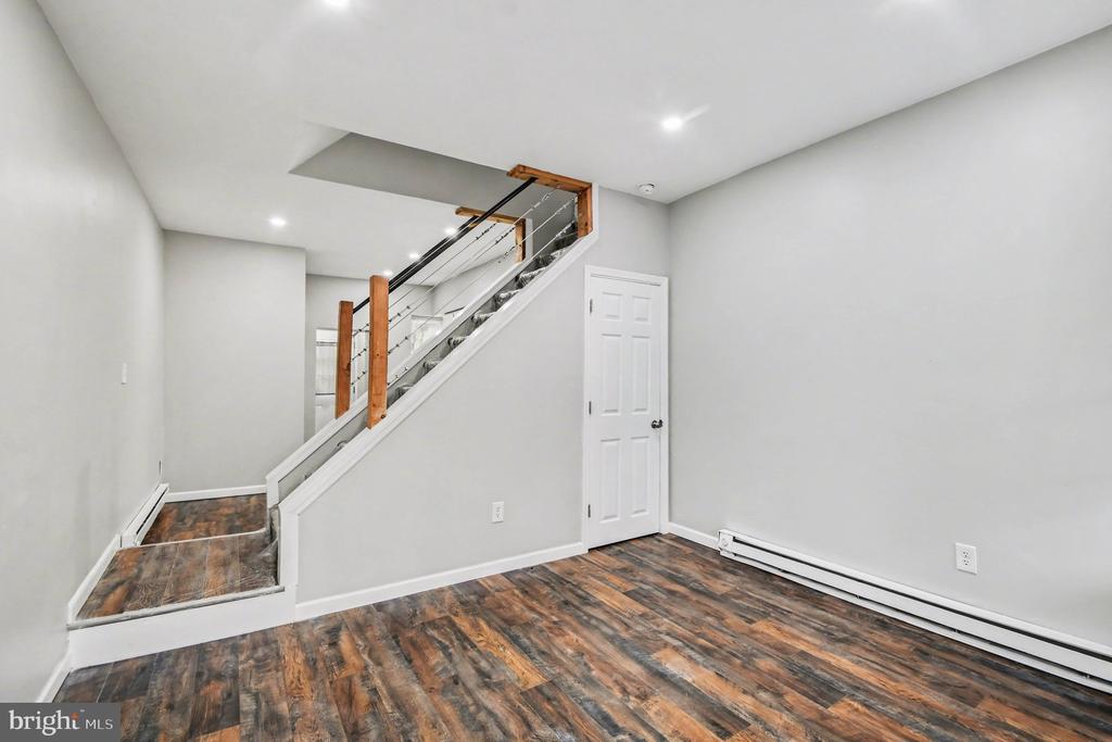 35 E 2ND STREET