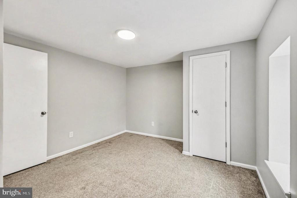 35 E 2ND STREET