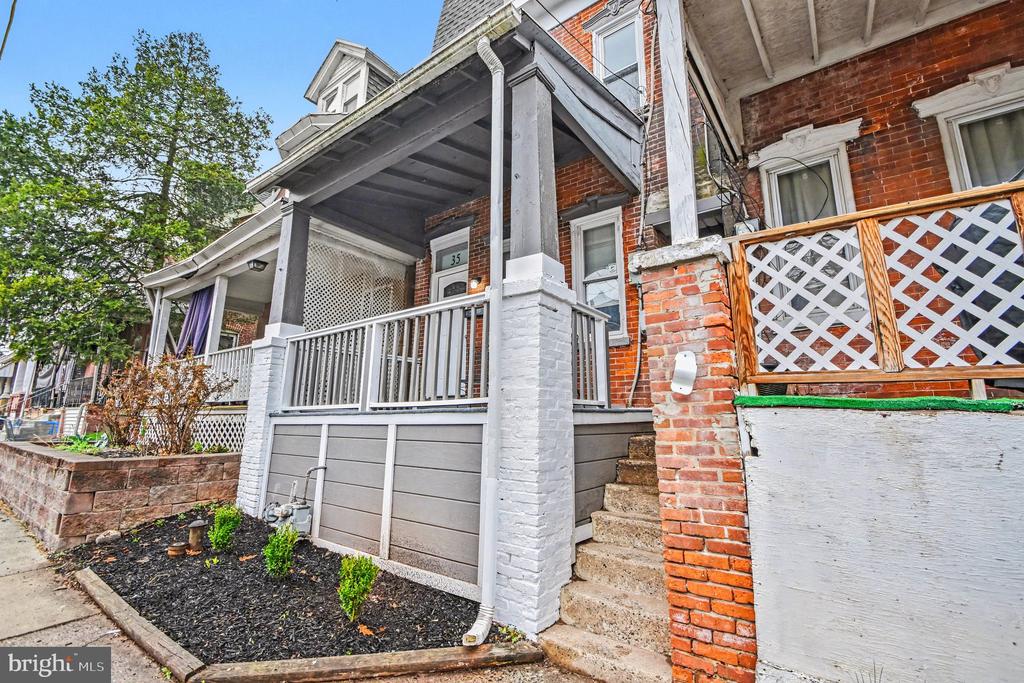 35 E 2ND STREET
