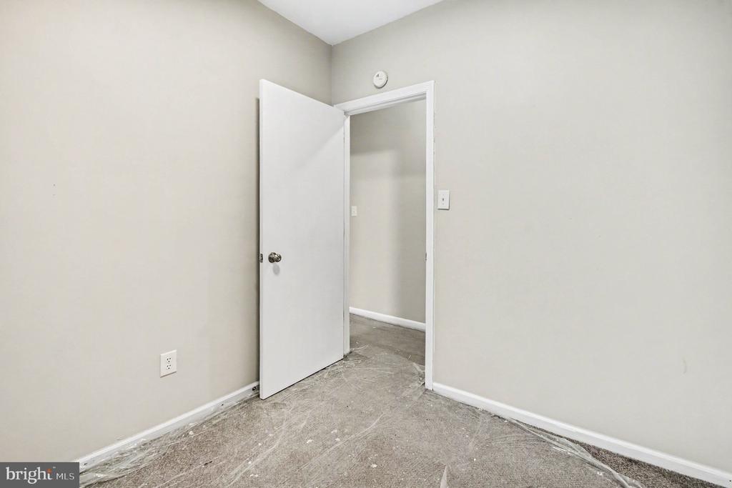 35 E 2ND STREET