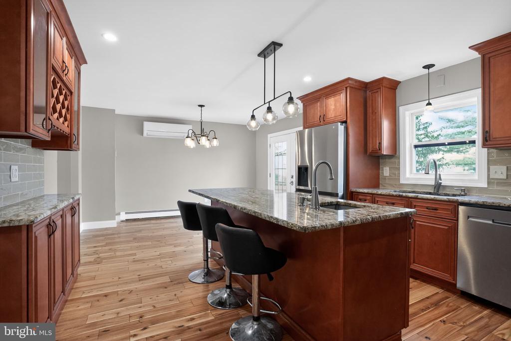 1210 HUNTER HILL DRIVE