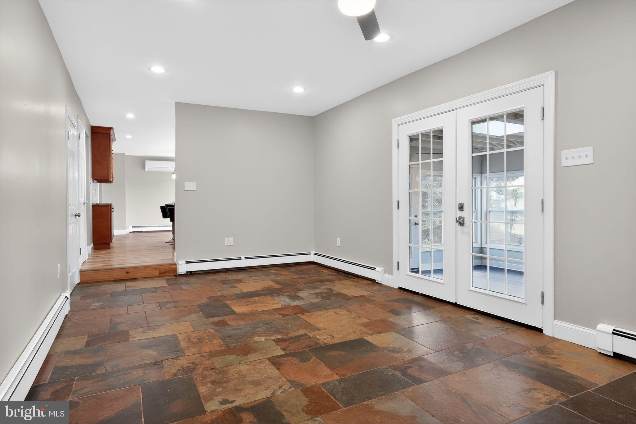 1210 HUNTER HILL DRIVE