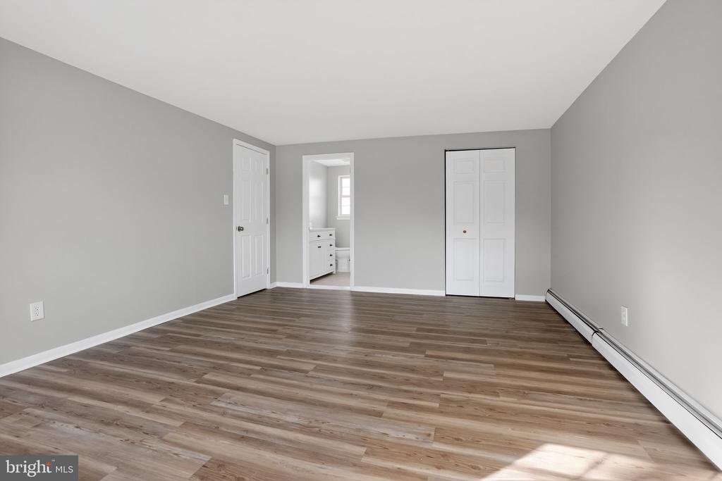 1210 HUNTER HILL DRIVE