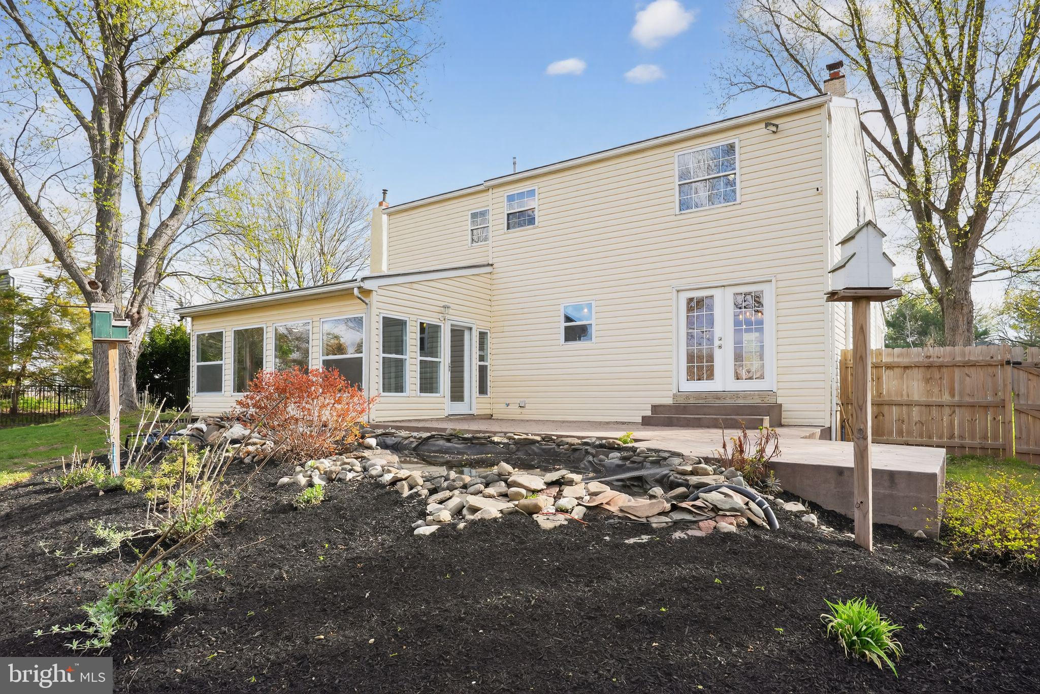 1210 HUNTER HILL DRIVE