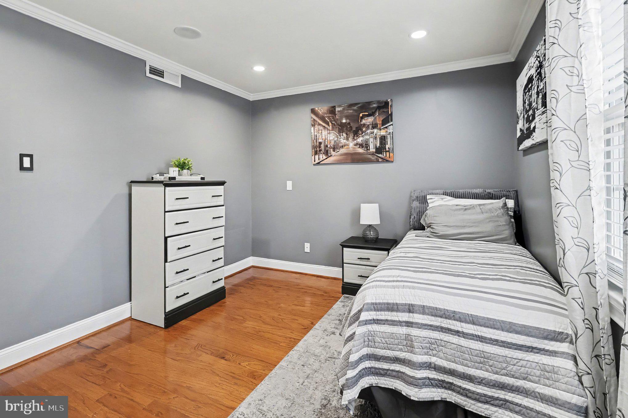 122 WELLINGTON TERRACE 10-A