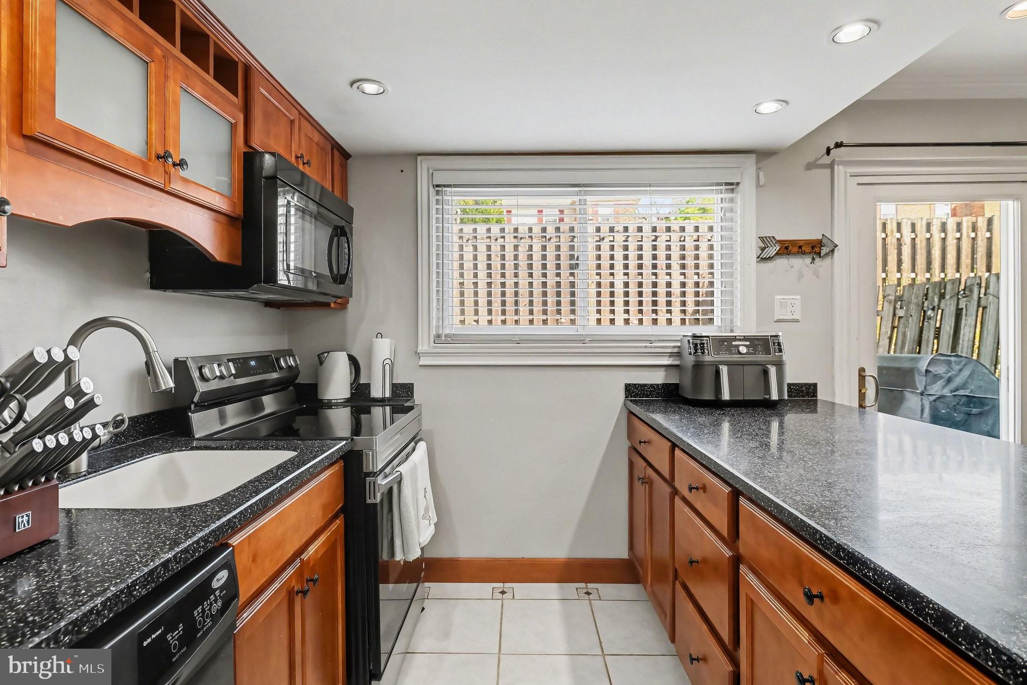 122 WELLINGTON TERRACE 10-A