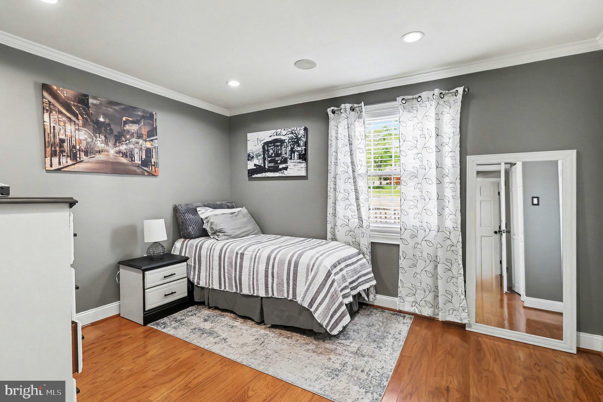 122 WELLINGTON TERRACE 10-A