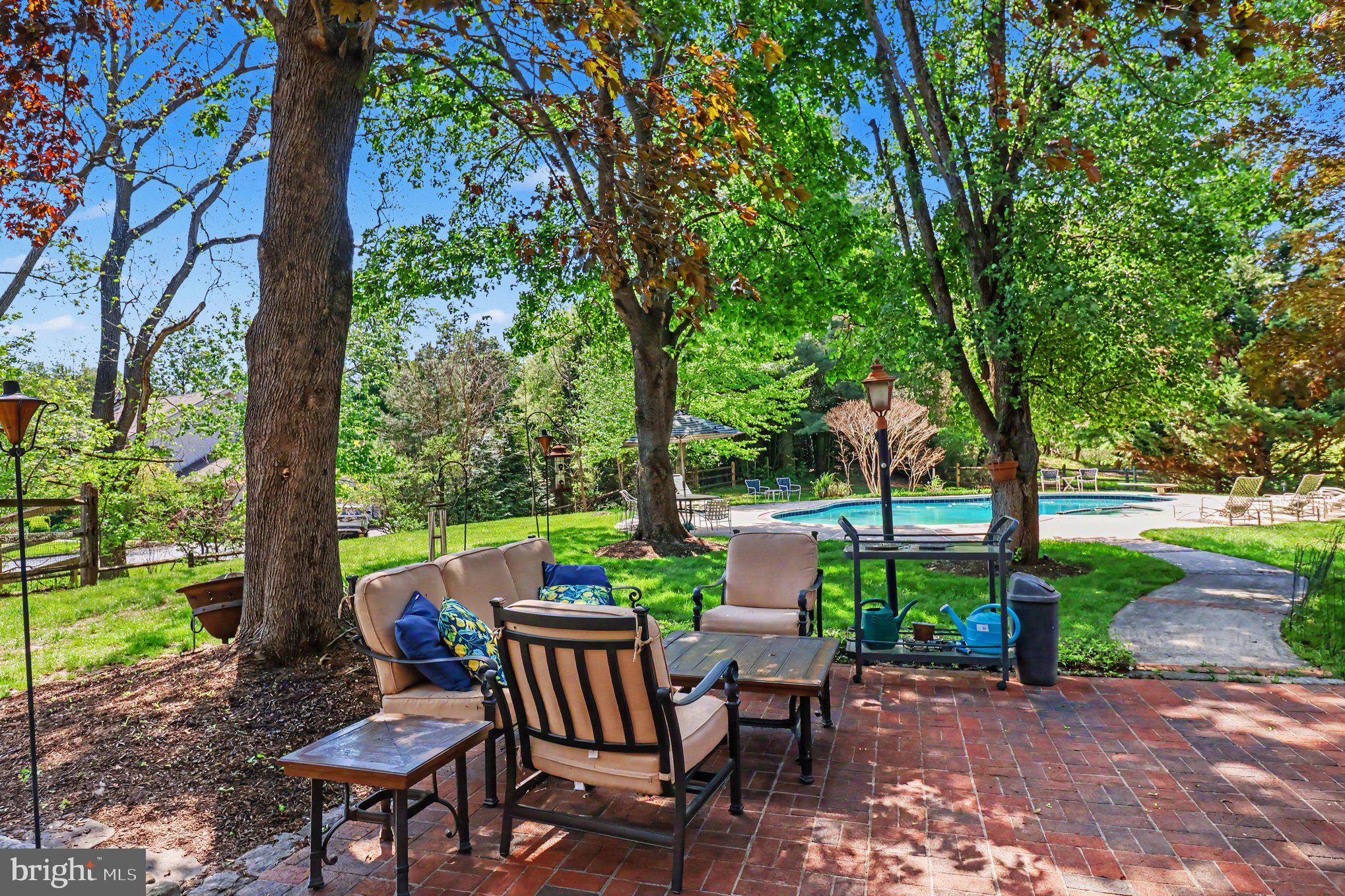 450 DUNDEE DRIVE