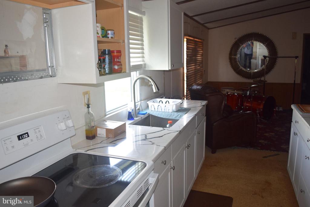 613 STREAM VIEW DRIVE