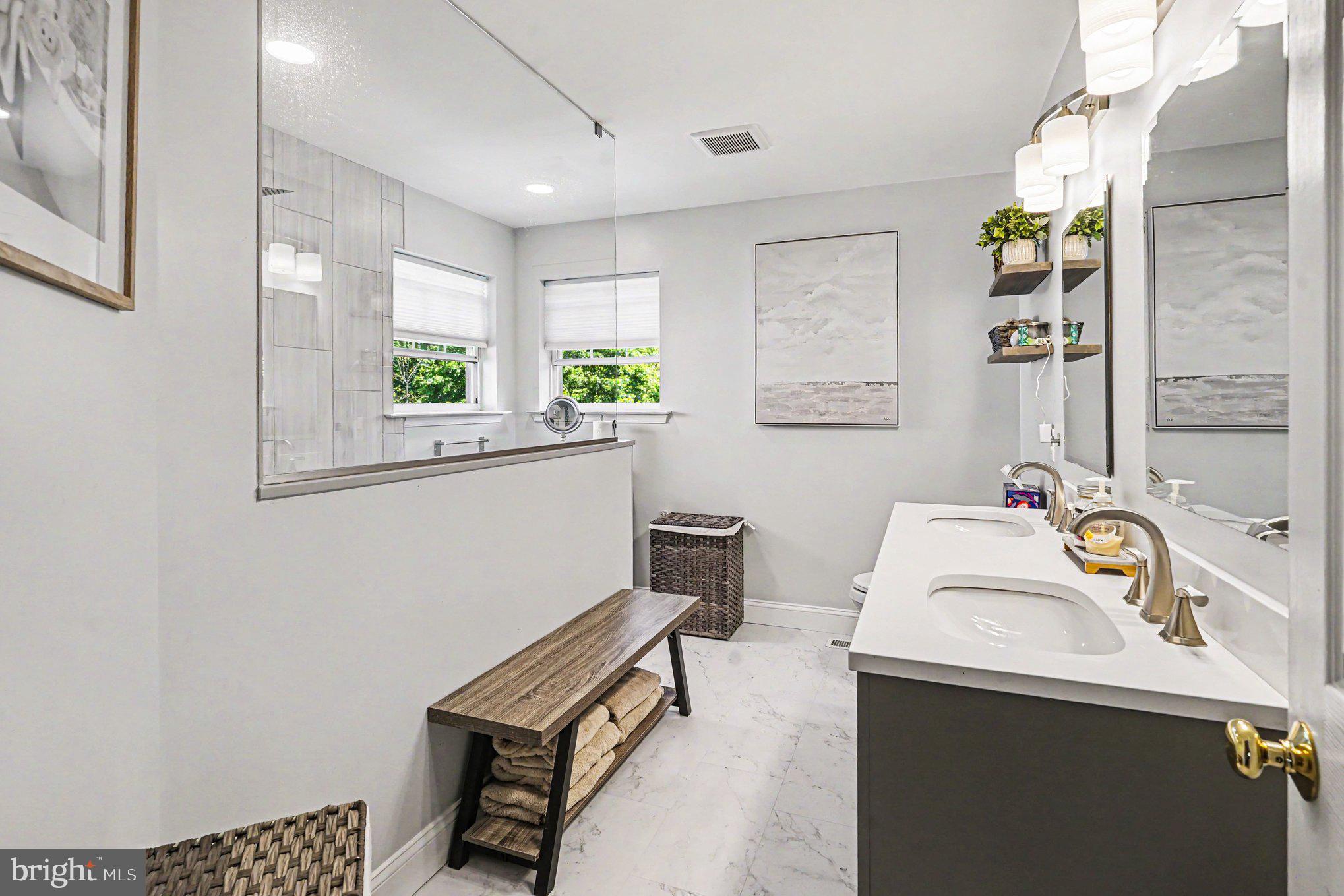 1105 SUN VALLEY DRIVE
