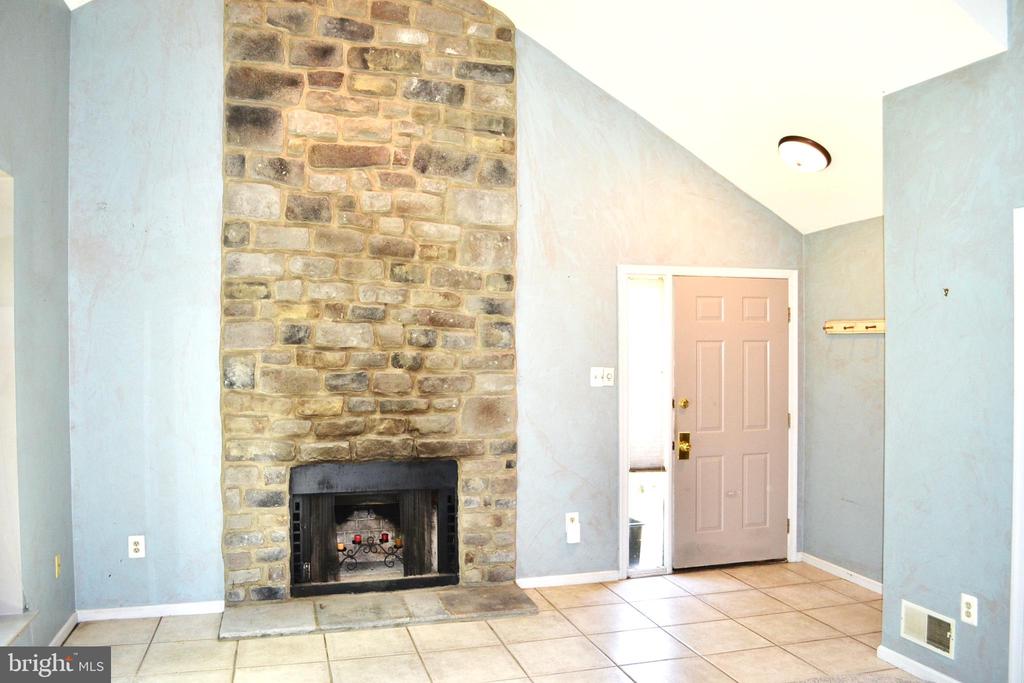 475 BROWN BRIAR CIRCLE