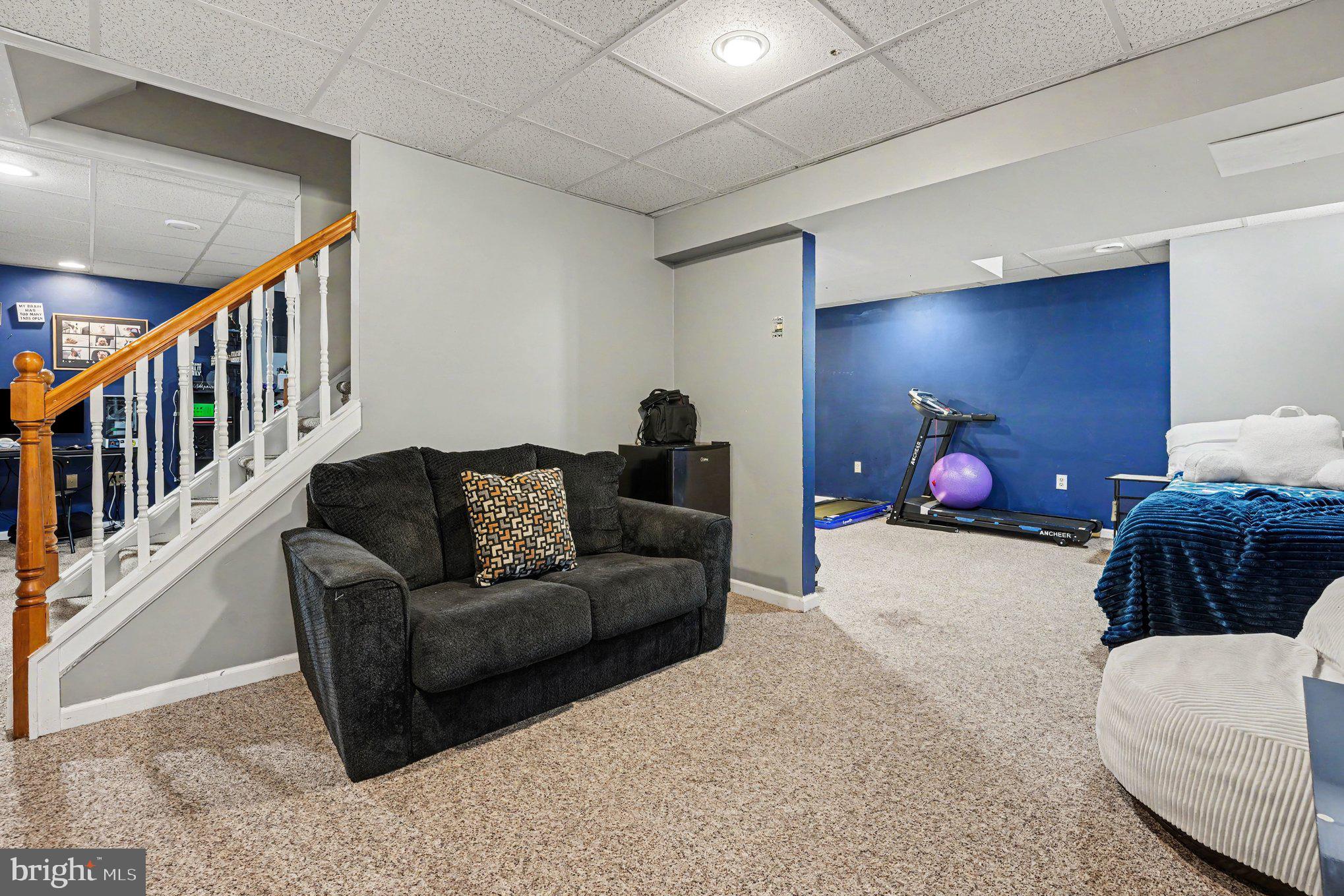 87 KING WAY