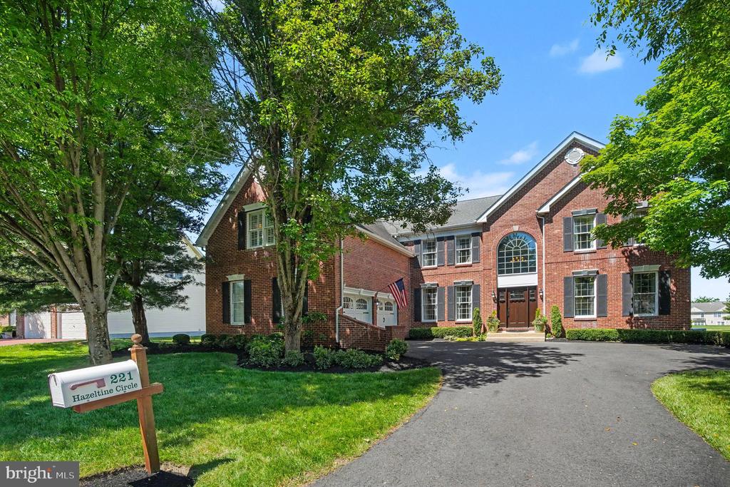 221 HAZELTINE CIRCLE