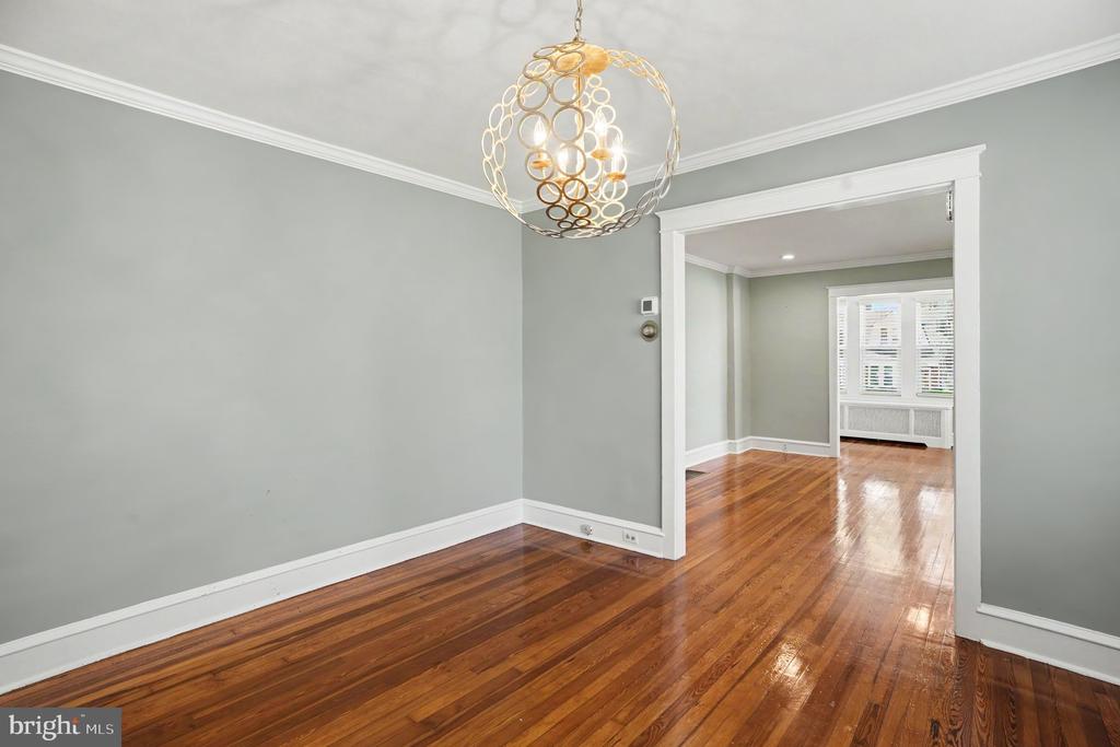 210 E 11TH AVENUE