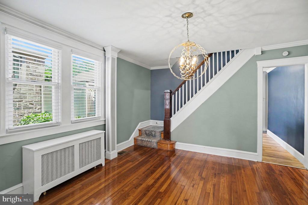 210 E 11TH AVENUE