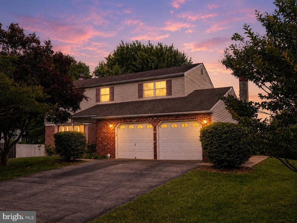 208 N TROOPER ROAD