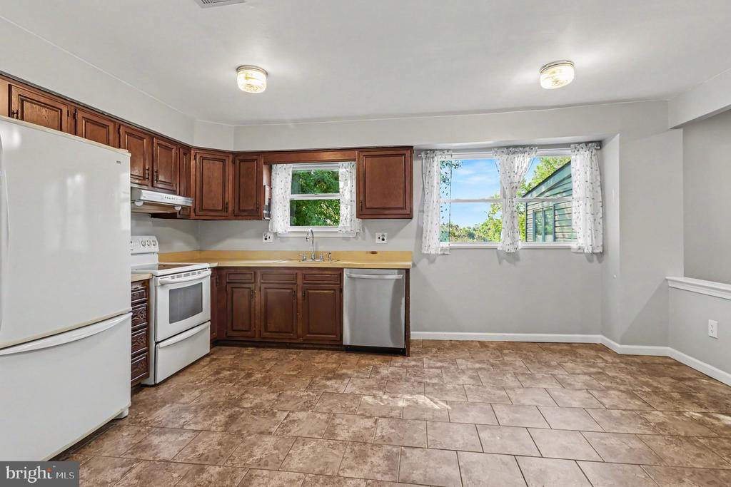 208 N TROOPER ROAD