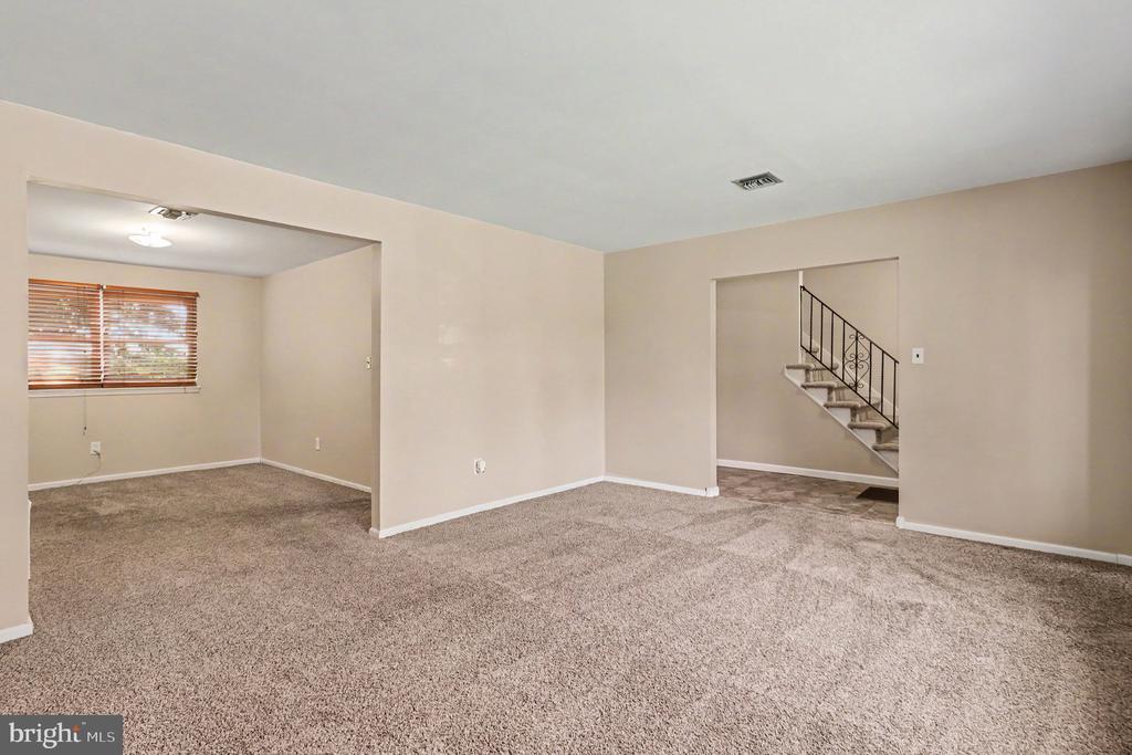208 N TROOPER ROAD
