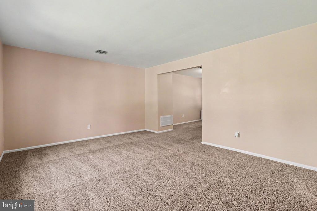 208 N TROOPER ROAD