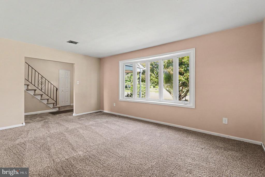 208 N TROOPER ROAD