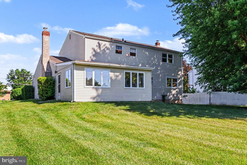 208 N TROOPER ROAD