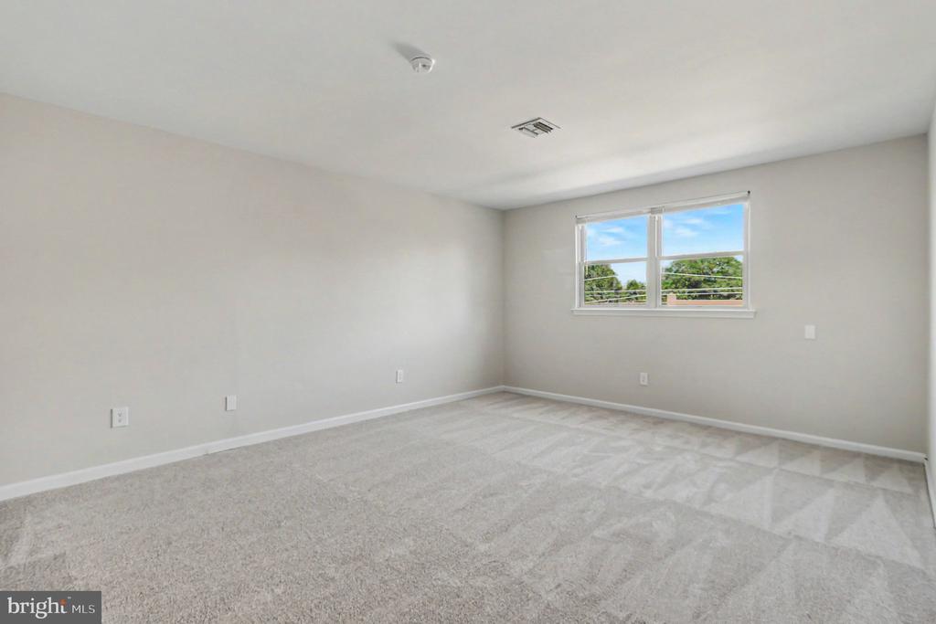 208 N TROOPER ROAD