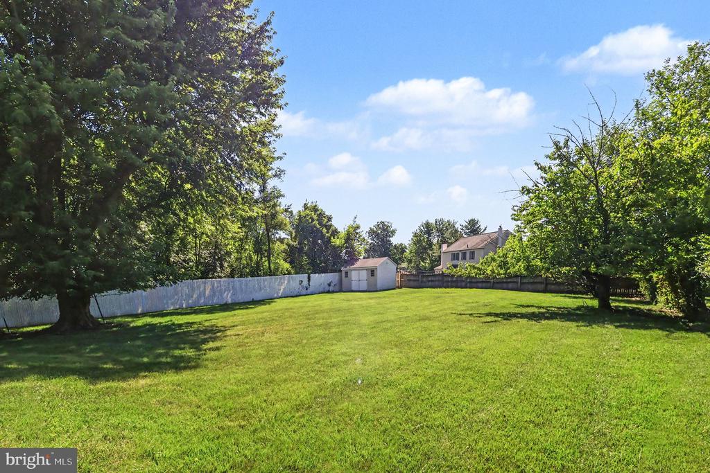 208 N TROOPER ROAD