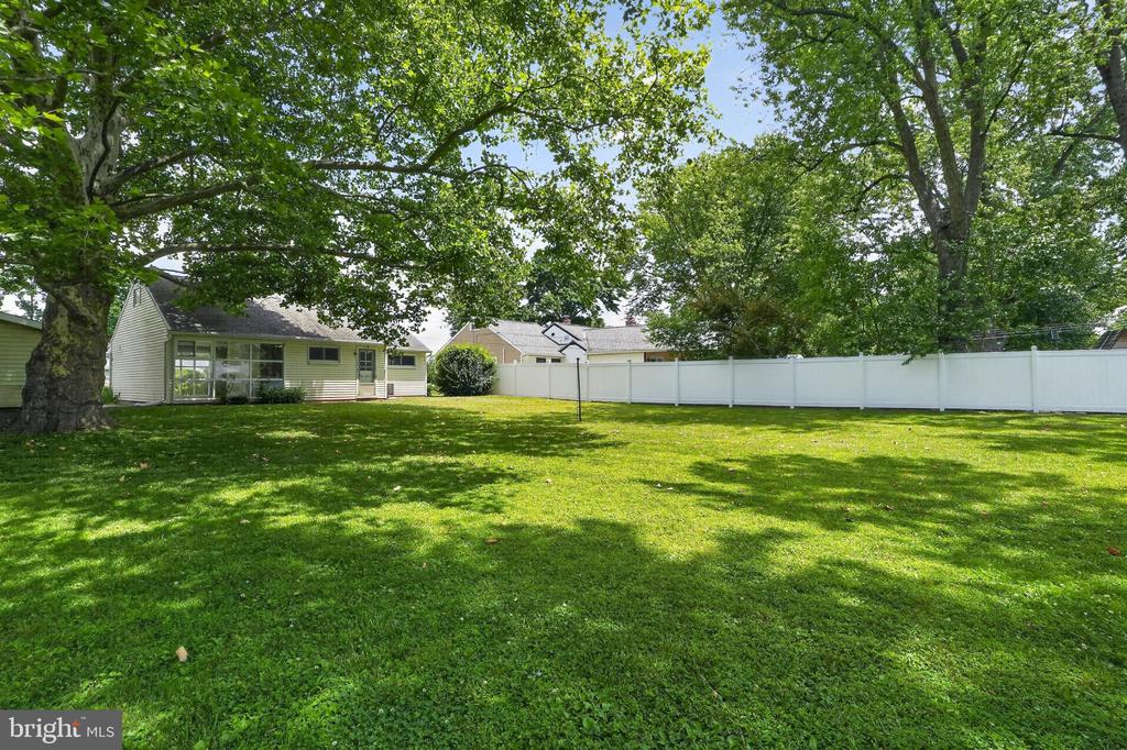 2116 WEBER LANE