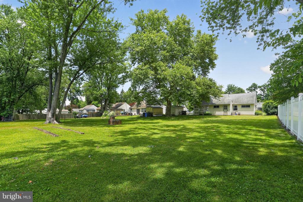 2116 WEBER LANE