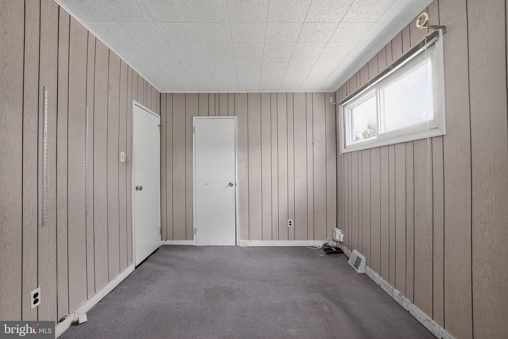 2116 WEBER LANE