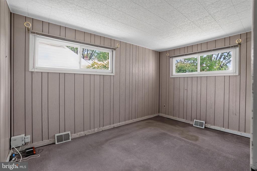 2116 WEBER LANE