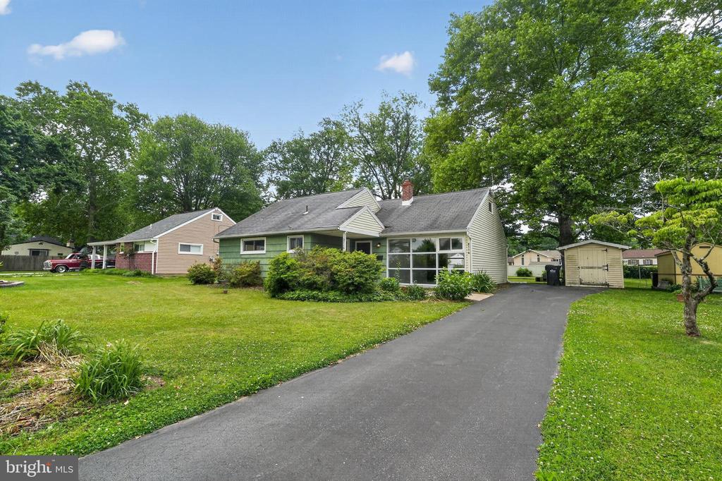 2116 WEBER LANE