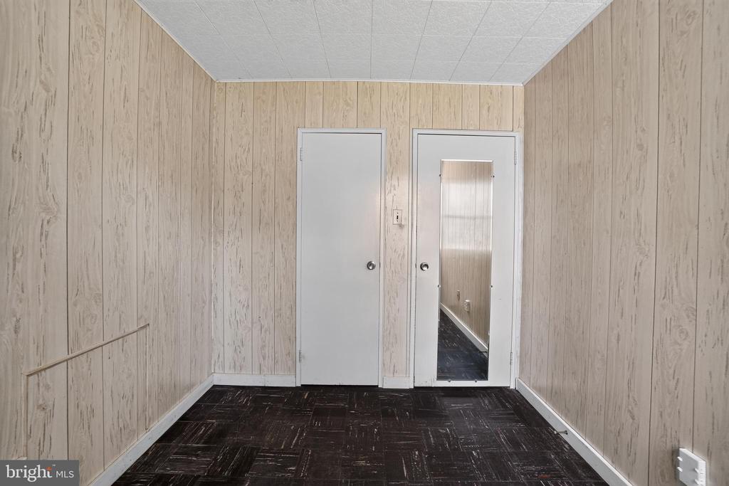 2116 WEBER LANE