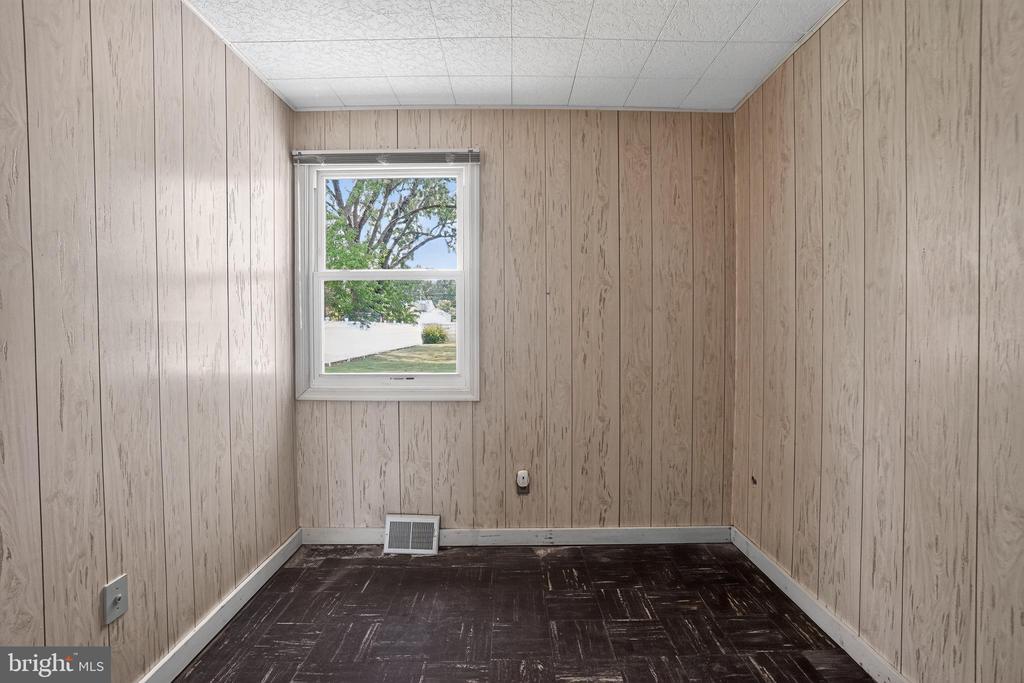 2116 WEBER LANE