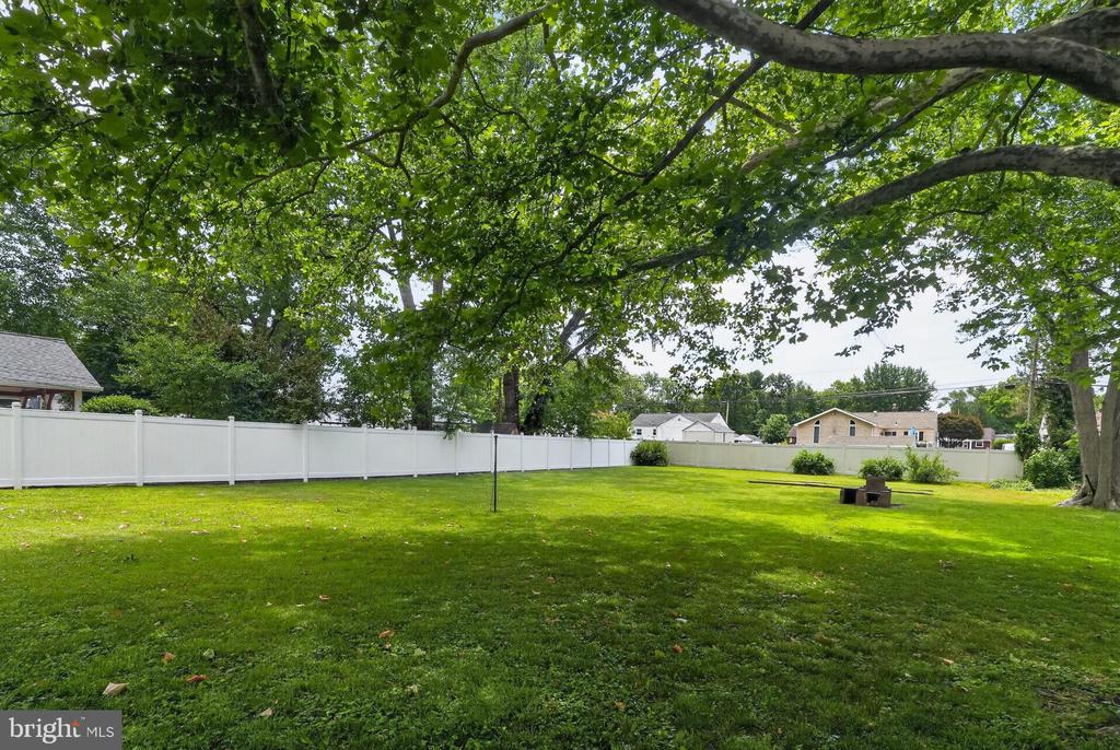 2116 WEBER LANE
