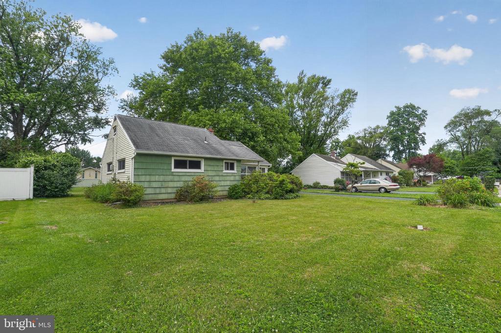 2116 WEBER LANE