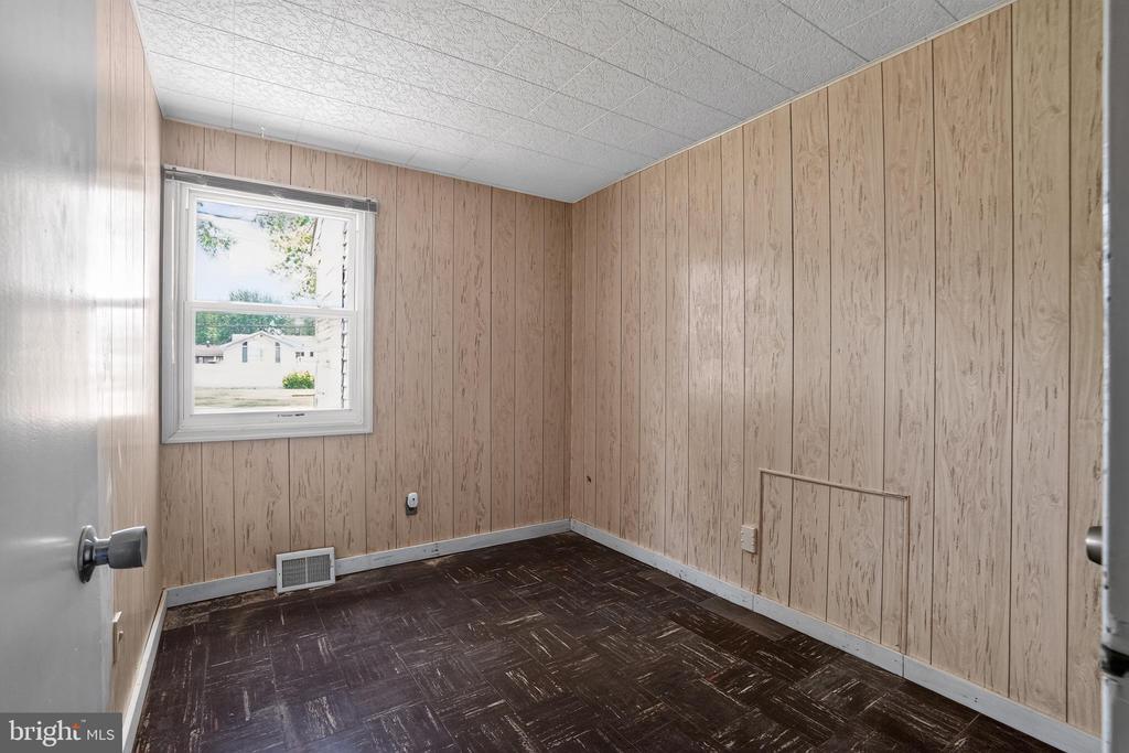 2116 WEBER LANE