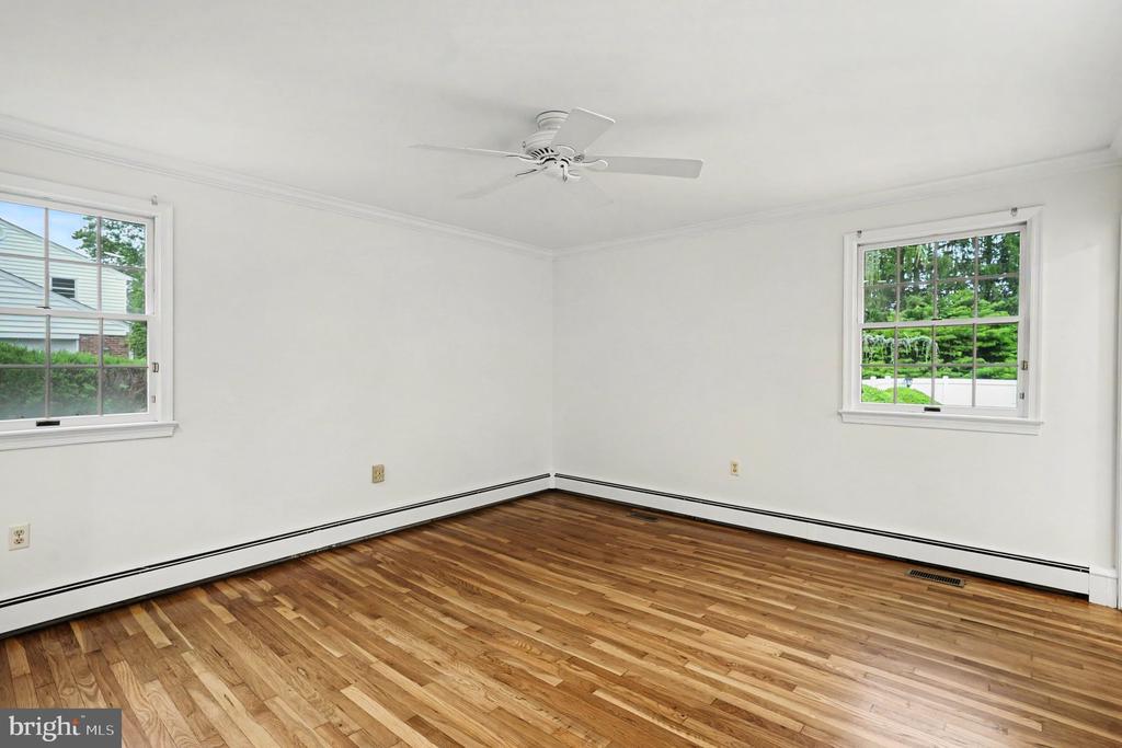 3015 OAK DRIVE