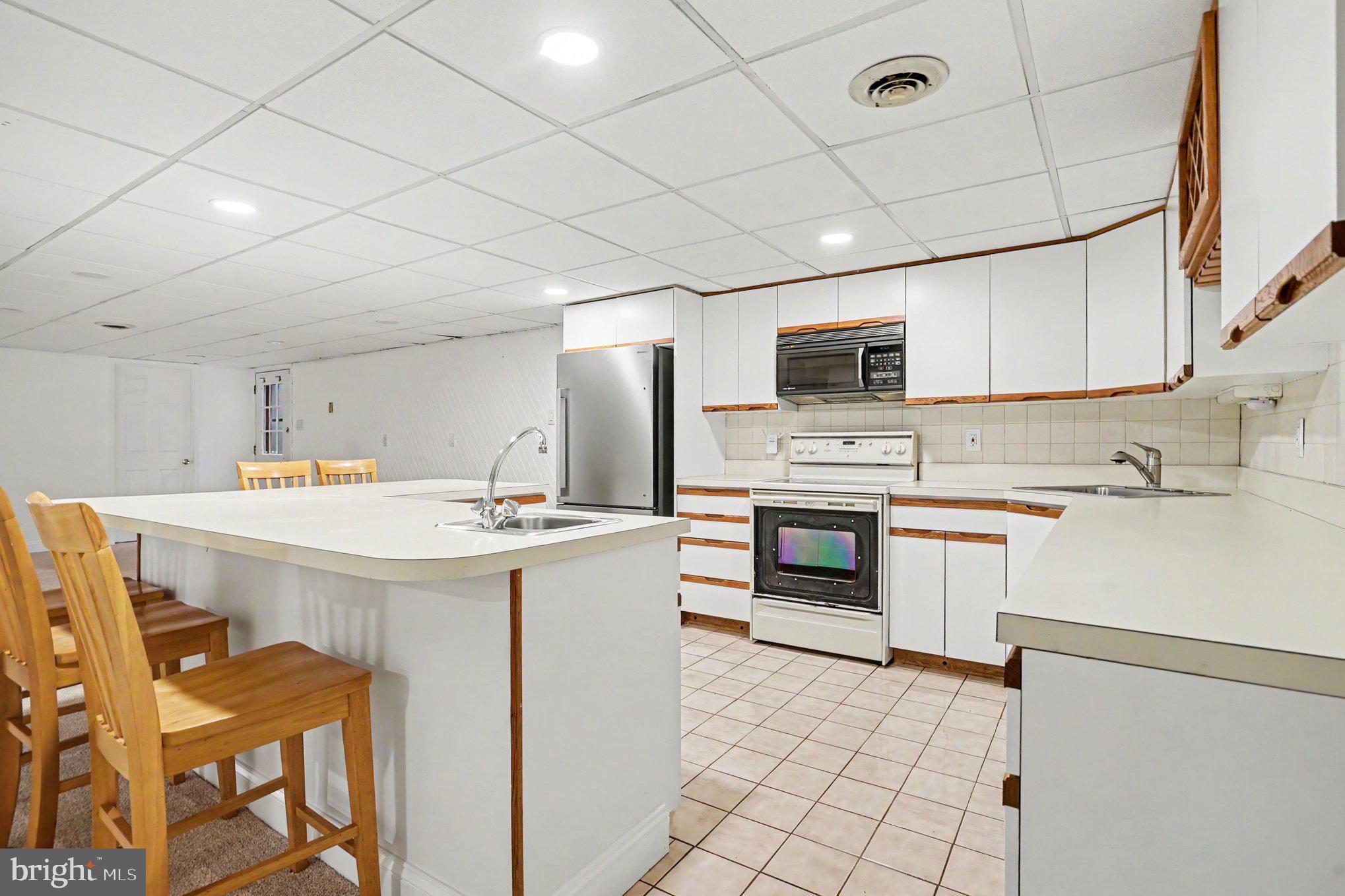 3015 OAK DRIVE