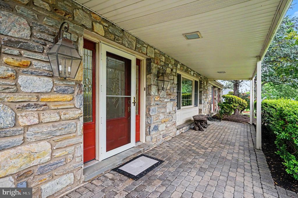 3015 OAK DRIVE