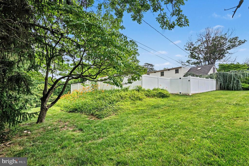 3015 OAK DRIVE