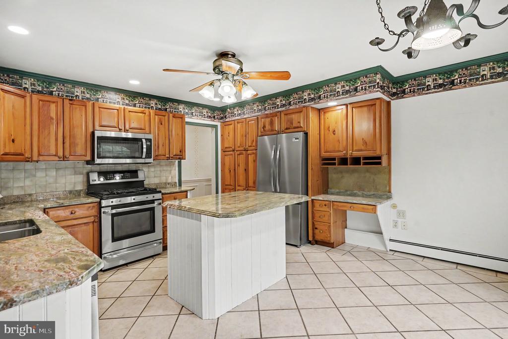 3015 OAK DRIVE