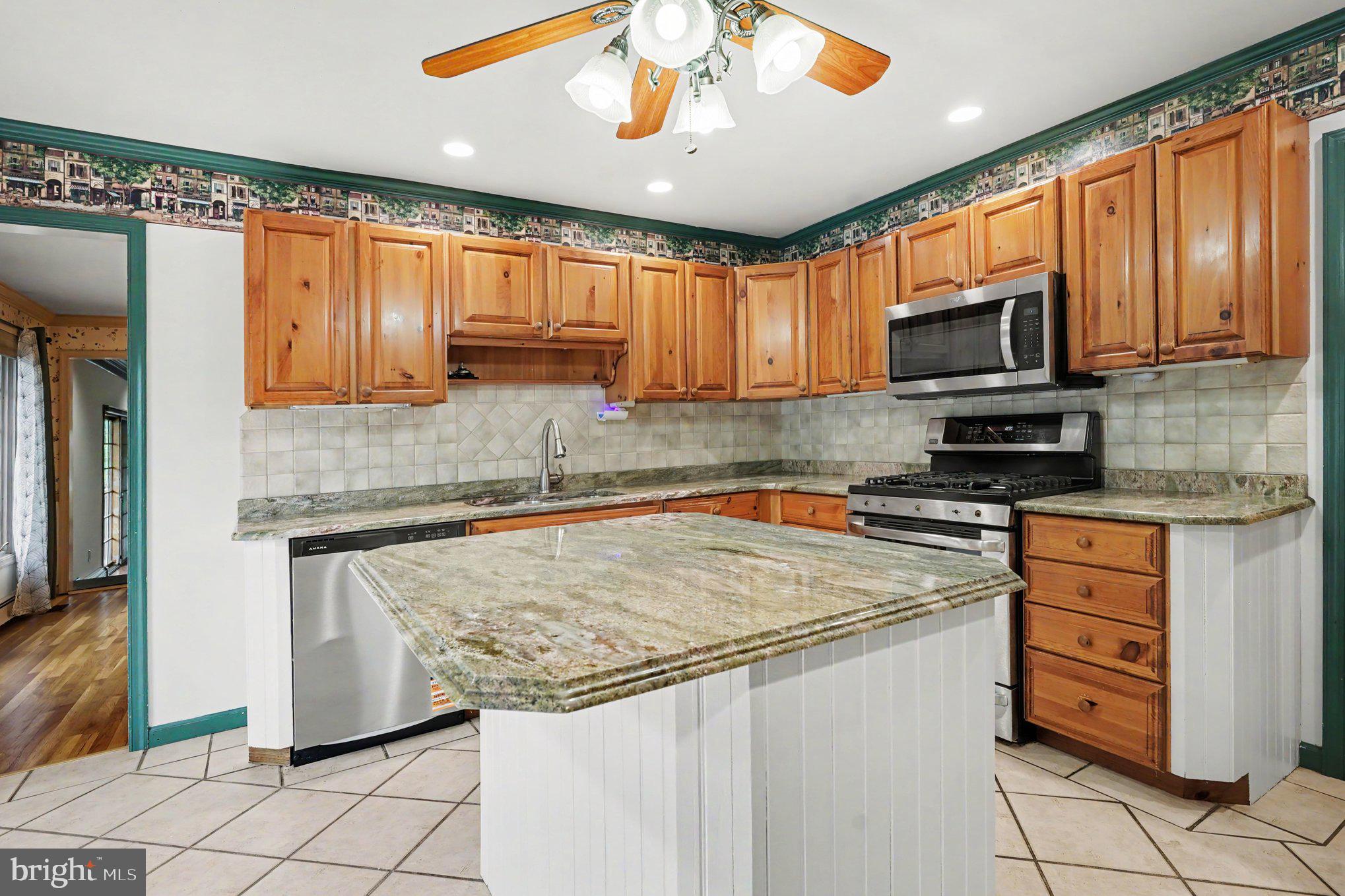 3015 OAK DRIVE