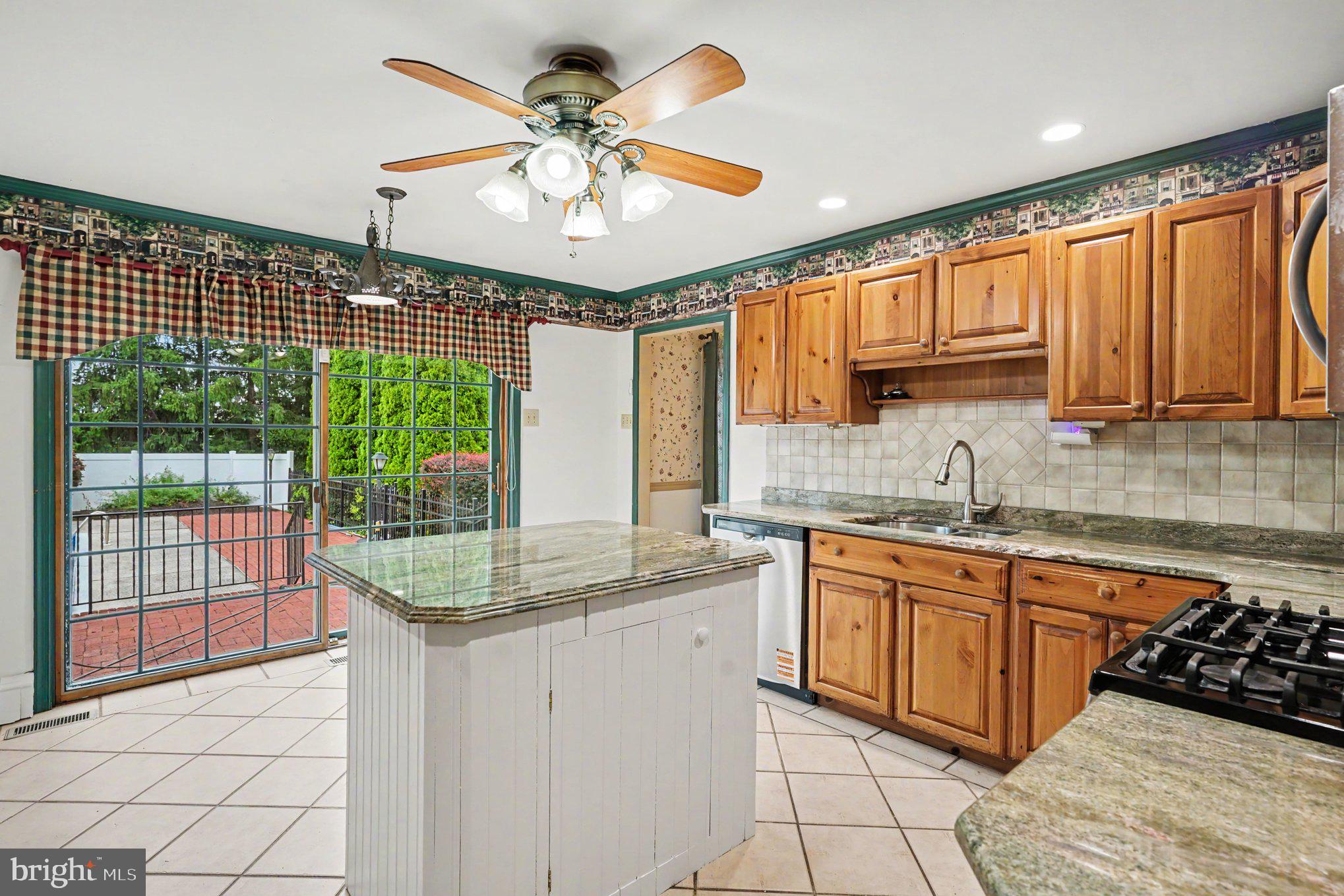 3015 OAK DRIVE